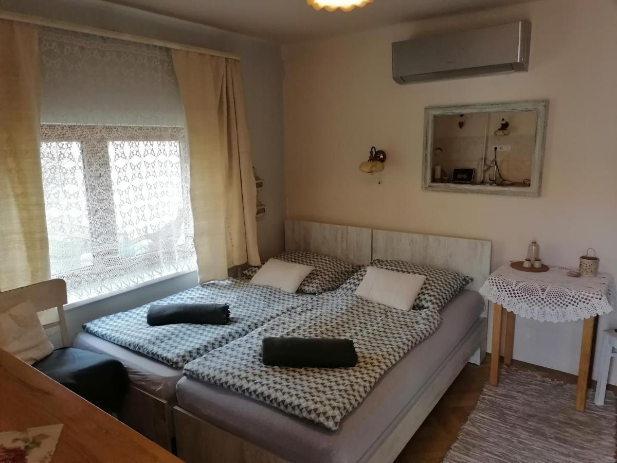 Mives Vendeghaz Hotel Pogány Екстериор снимка