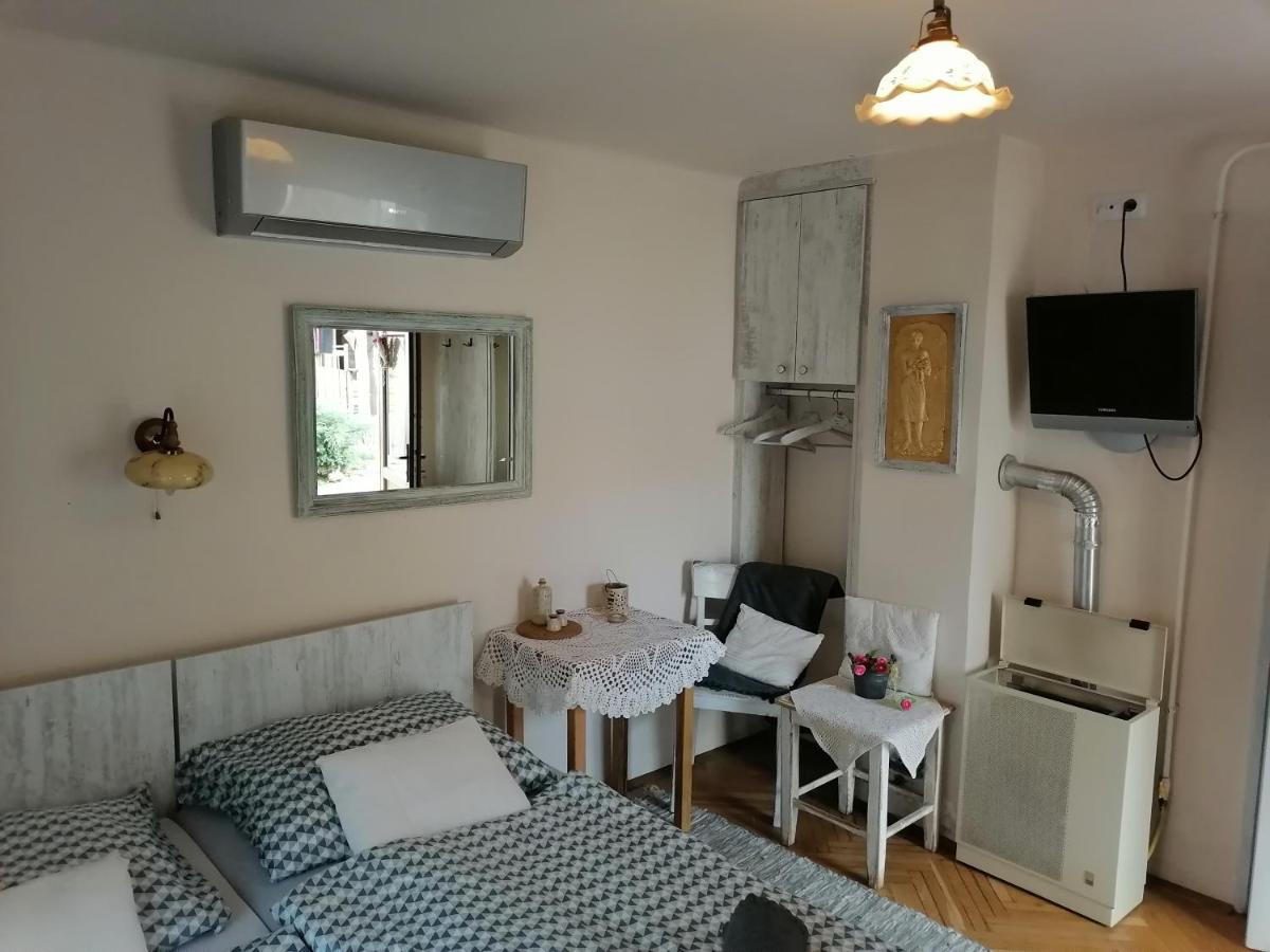 Mives Vendeghaz Hotel Pogány Екстериор снимка