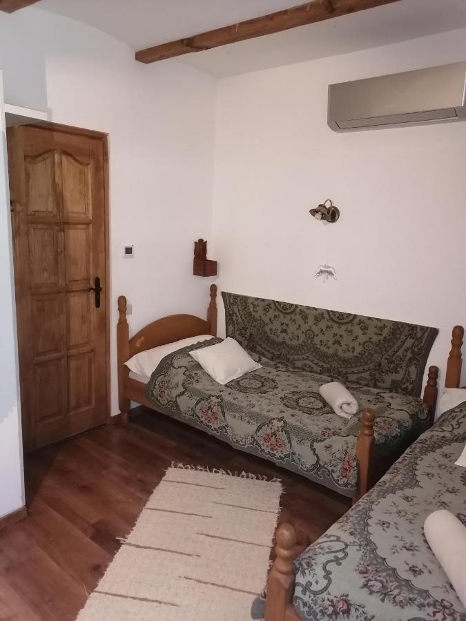 Mives Vendeghaz Hotel Pogány Екстериор снимка